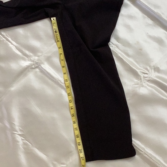 Rafaella pull on Capris - Picture 9 of 11